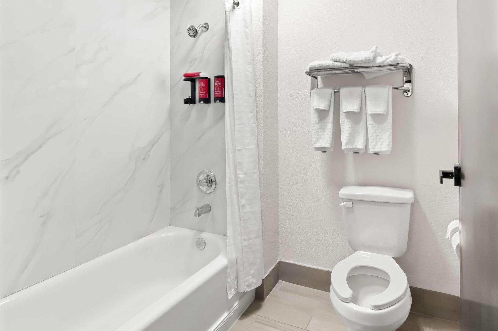 Surestay Hotel By Best Western Groves Luaran gambar